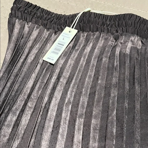 New Max Studio chocolate A-Line Pleated Skirt - Picture 15 of 15